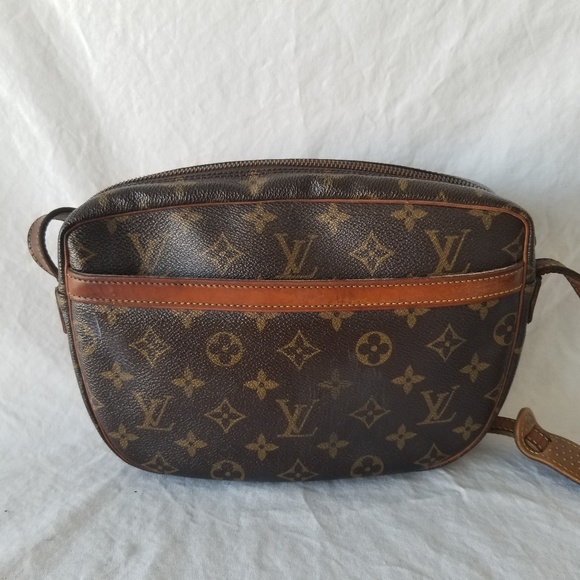 Louis Vuitton Jeune Fille MM - Picture 7 of 7